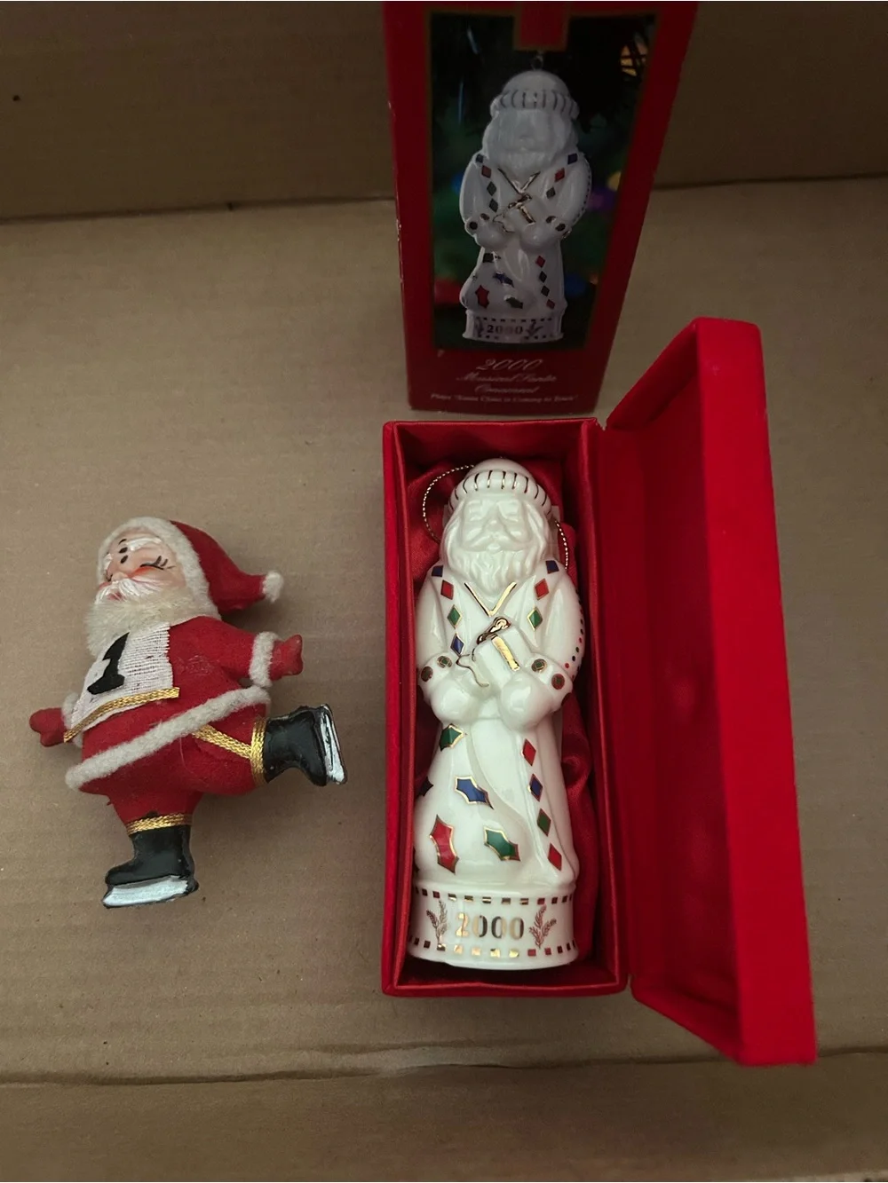 2 vintage Christmas items